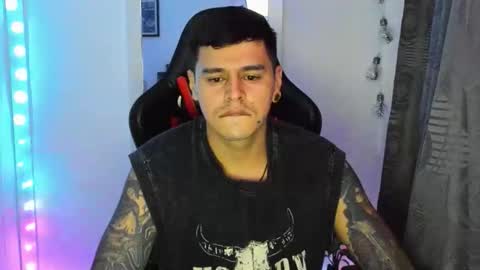 Snapshot of dage_19 chatting on 26, 3, 2026 my name is Jhon and I live in colombia online show from 26, 3, 2026