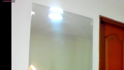 Dahiana  online show from 14, 4, 2026