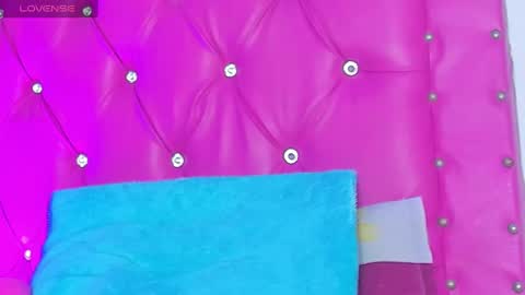 Snapshot of dahiangomezz chatting on 10, 1, 2025 online show from 10, 1, 2025