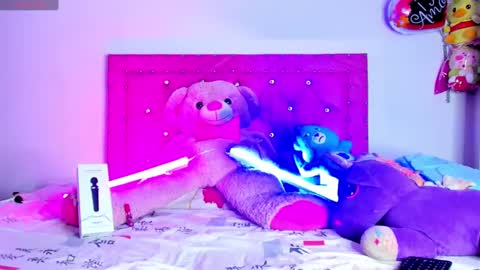 Snapshot of dahiangomezz chatting on 8, 3, 2025 online show from 8, 3, 2025