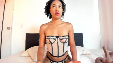 Daila Smith  online show from 4, 4, 2026