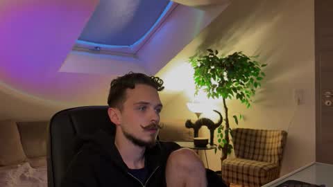 Daimon  online show from 19, 3, 2026