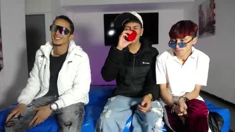 Snapshot of daiquirie chatting on 19, 10, 2025 daiquirie online show from 19, 10, 2025