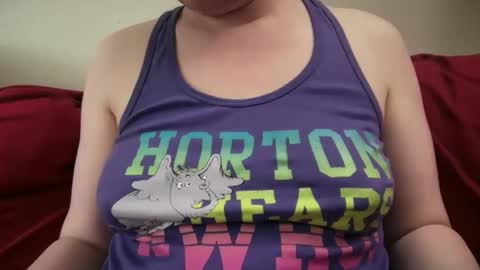 Snapshot of dairystation chatting on 26, 5, 2026 Mx Mommy Moo online show from 26, 5, 2026