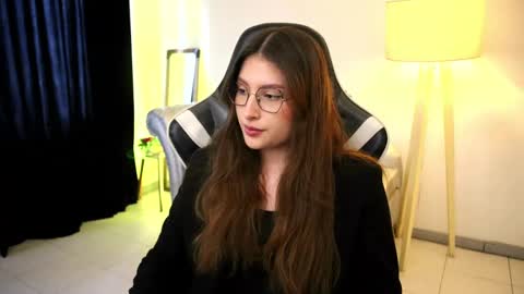 Lauren            online show from 20, 9, 2025