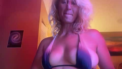 Snapshot of daisy9kat chatting on 1, 5, 2026 Daisy137 online show from 1, 5, 2026