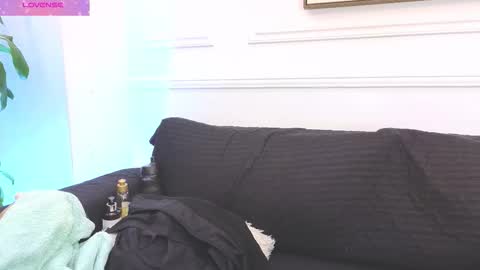 Daisy Price online show from 19, 2, 2026