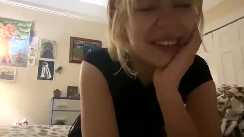 DaisyB3 online show from 12, 1, 2025