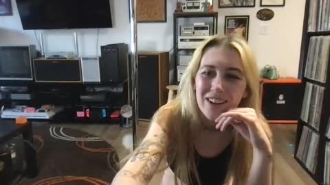daisymynx online show from 13, 5, 2026