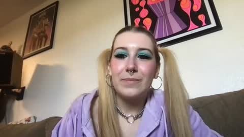 Snapshot of daisymynx chatting on 11, 6, 2026 daisymynx online show from 11, 6, 2026