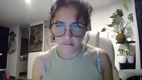 Snapshot of dakota01_ chatting on 17, 12, 2024 IG  dakotasofiaa online show from 17, 12, 2024