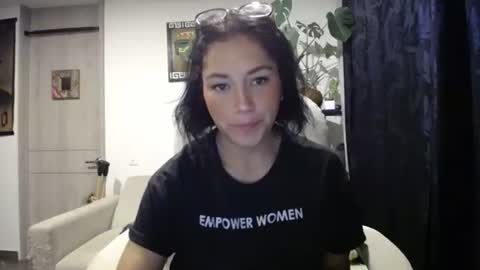 Snapshot of dakota01_ chatting on 20, 12, 2024 IG  dakotasofiaa online show from 20, 12, 2024