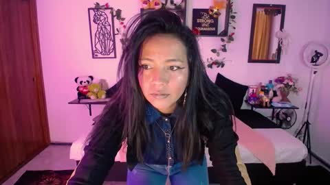 Caroliina online show from 12, 1, 2026