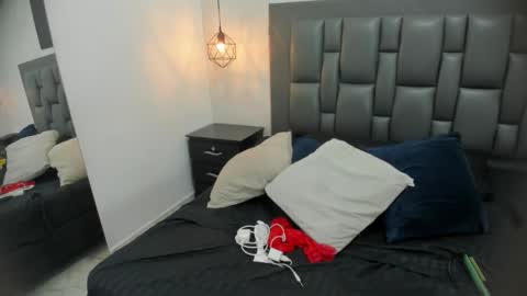 Dakota  online show from 4, 11, 2025