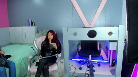  dakotha      online show from 4, 3, 2025