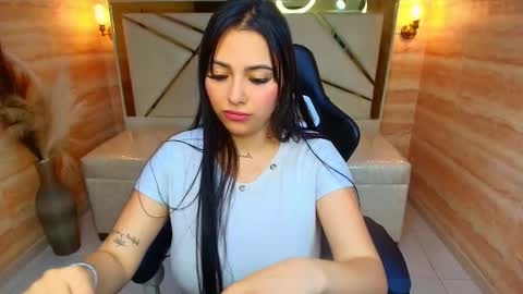 Dakotha  online show from 16, 12, 2025