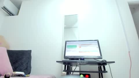  Ren  online show from 5, 2, 2025