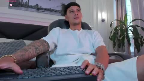 DAMIAN online show from 1, 4, 2026