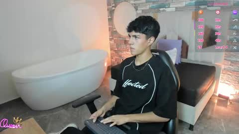 Snapshot of damian_tay chatting on 12, 5, 2026 damian_tay online show from 12, 5, 2026
