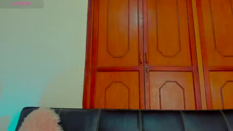 Kary-- independent model Schedule 0530am-1000am colombian time online show from 2, 2, 2025