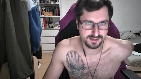 King Dan online show from 5, 2, 2025