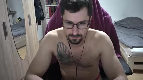 King Dan online show from 25, 11, 2025