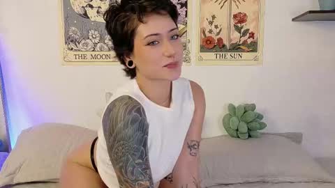 Bluemoon online show from 10, 9, 2025