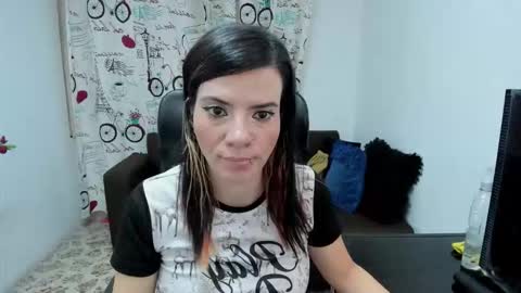 Danaa Rey online show from 6, 11, 2025