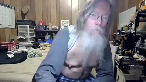 Snapshot of danagm chatting on 9, 1, 2025 Dana online show from 9, 1, 2025