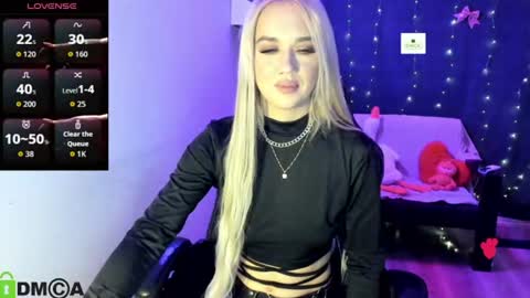 dances_queen online show from 9, 7, 2026