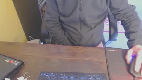 dandotamoon online show from 3, 11, 2025