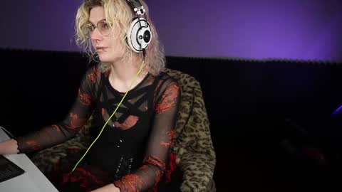 Danger Bones online show from 21, 9, 2025