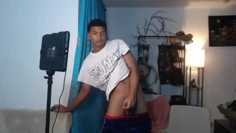 Snapshot of dani_brown19 chatting on 15, 6, 2026 dani_brown19 online show from 15, 6, 2026