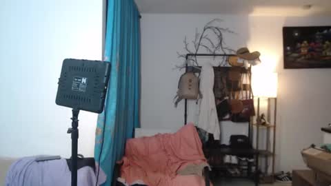 Snapshot of dani_brown19 chatting on 18, 6, 2026 dani_brown19 online show from 18, 6, 2026