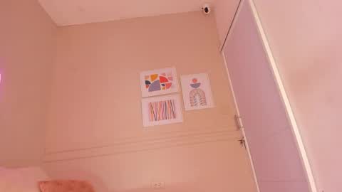 Snapshot of dani_skinny_ chatting on 7, 11, 2025 Hi I am Dani online show from 7, 11, 2025