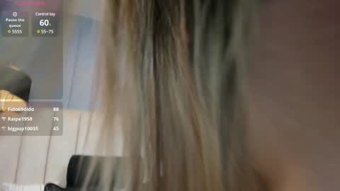 Snapshot of dania_moore_ chatting on 21, 12, 2024 JANE online show from 21, 12, 2024