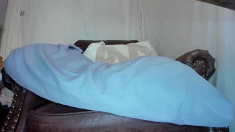 Snapshot of danidollxxx chatting on 27, 12, 2024 danidollxxx online show from 27, 12, 2024