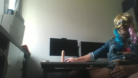 newcumer online show from 23, 1, 2025