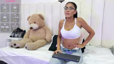 Snapshot of daniela_mendozza chatting on 21, 7, 2026 Dani online show from 21, 7, 2026