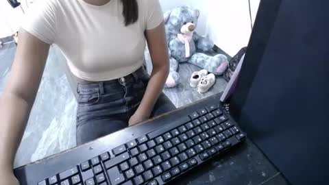 danielaa_foxx online show from 23, 7, 2026
