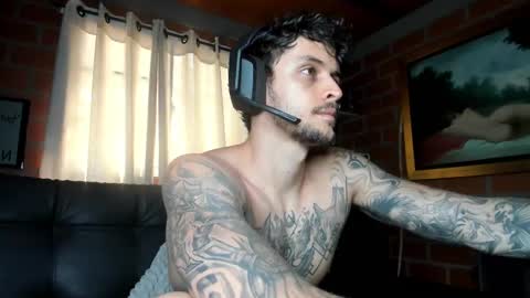 Daniele Bunny online show from 2, 3, 2025