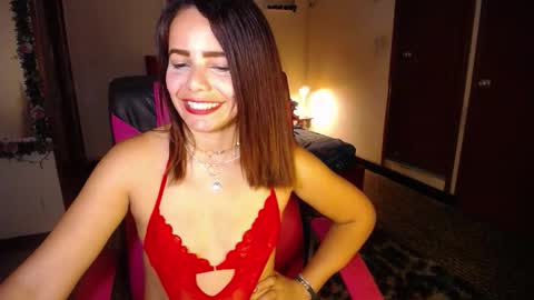 Snapshot of danielle_rose_ chatting on 13, 2, 2026 Angie online show from 13, 2, 2026