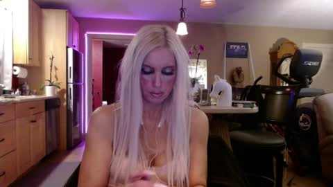DanikaWhite69 online show from 8, 4, 2026