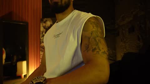 Snapshot of dann_saenz chatting on 19, 9, 2025 Dann saenz online show from 19, 9, 2025