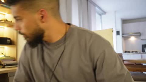 Snapshot of dann_saenz chatting on 10, 11, 2025 Dann saenz online show from 10, 11, 2025