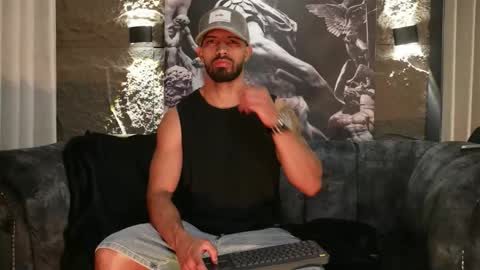 Snapshot of dann_saenz chatting on 2, 12, 2025 Dann saenz online show from 2, 12, 2025