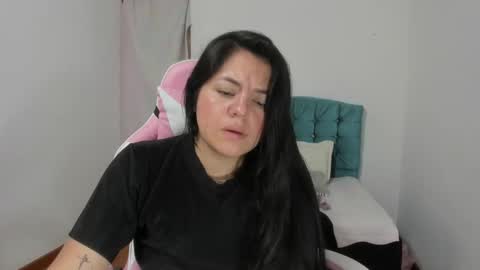 danna online show from 3, 2, 2025