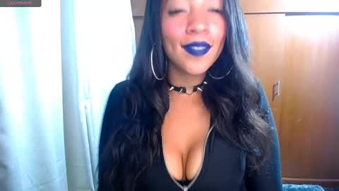 Danna  Ross online show from 31, 12, 2024