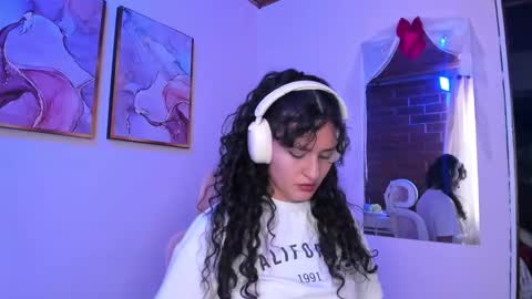 Danna Lovs online show from 25, 2, 2025