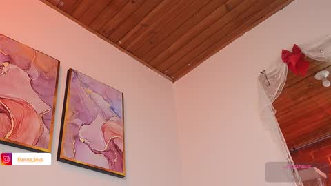 Danna Lovs online show from 4, 3, 2025